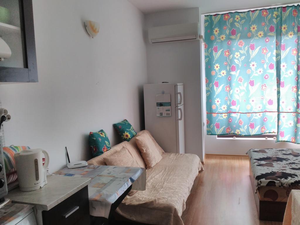 Sea Apartment Burgas Екстер'єр фото